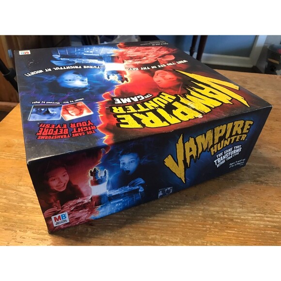 Vampire Hunter The Game 2002 Board Game Milton Bradley Complete Unpunched - Picture 8 of 8